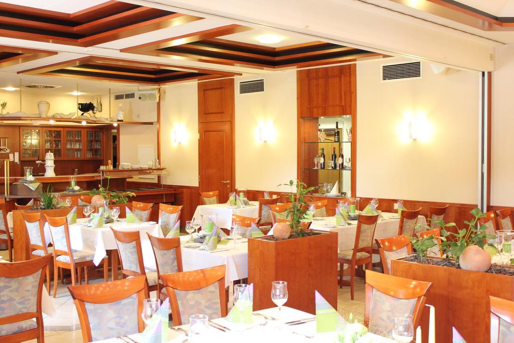Hotel Buegener 그로나우 외부 사진